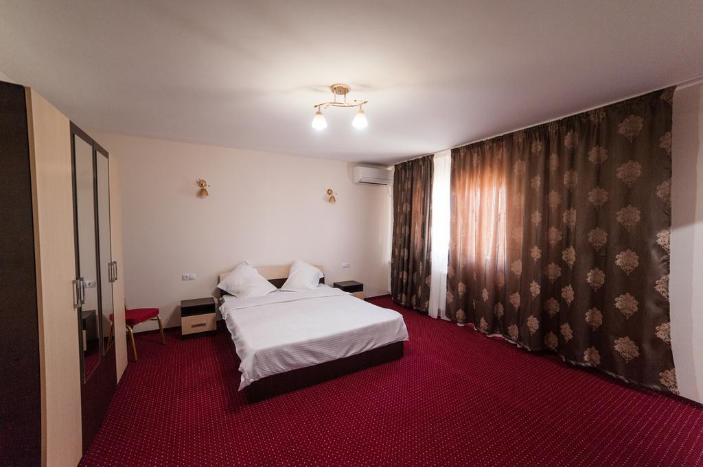Vatra Romana Bed & Breakfast Racarii de Jos Exterior photo